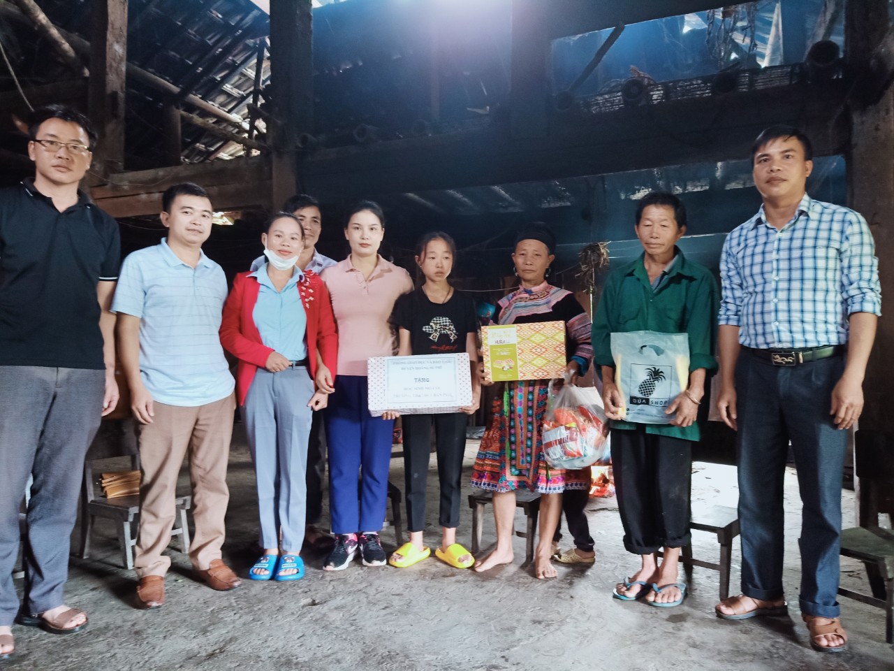 DỰ ÁN ĐỠ ĐẦU VÀ CHĂM LO CHO TRẺ MỒ CÔI VÀ TRẺ KHUYẾT TẬT TẠI HUYỆN HOÀNG SU PHÌ TỈNH HÀ GIANG