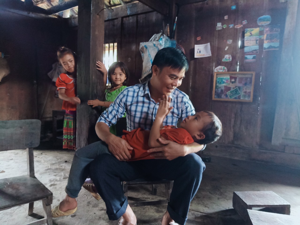 DỰ ÁN ĐỠ ĐẦU VÀ CHĂM LO CHO TRẺ MỒ CÔI VÀ TRẺ KHUYẾT TẬT TẠI HUYỆN HOÀNG SU PHÌ TỈNH HÀ GIANG