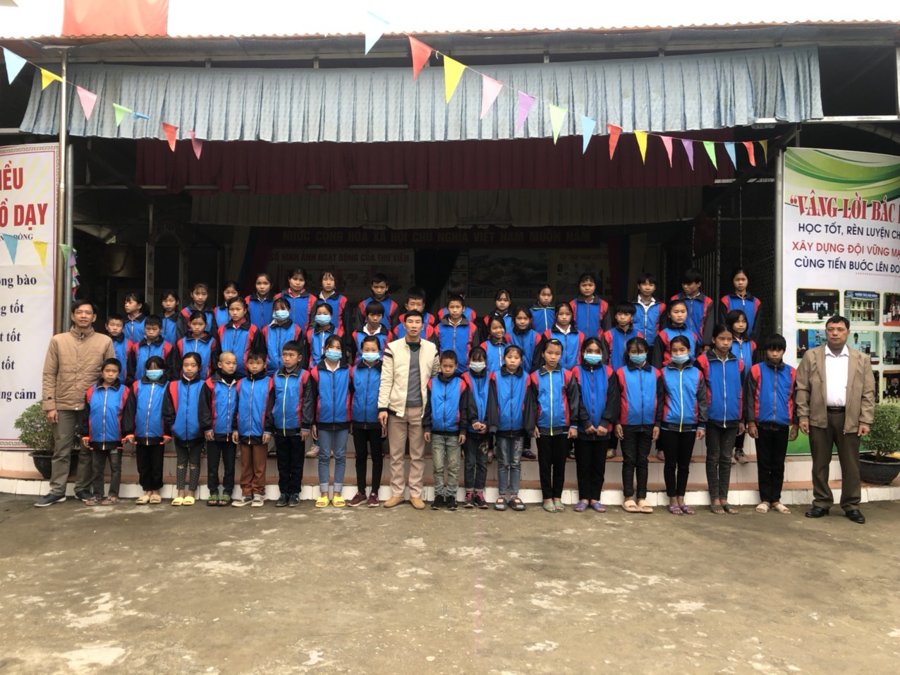 DỰ ÁN ĐỠ ĐẦU VÀ CHĂM LO CHO TRẺ MỒ CÔI VÀ TRẺ KHUYẾT TẬT TẠI HUYỆN HOÀNG SU PHÌ TỈNH HÀ GIANG