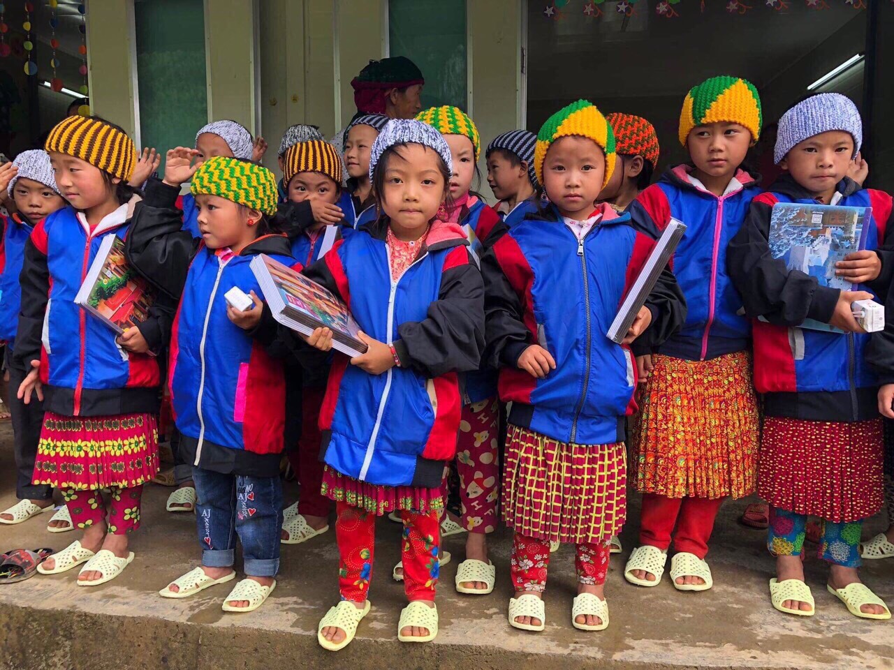 DỰ ÁN ĐỠ ĐẦU VÀ CHĂM LO CHO TRẺ MỒ CÔI VÀ TRẺ KHUYẾT TẬT TẠI HUYỆN HOÀNG SU PHÌ TỈNH HÀ GIANG