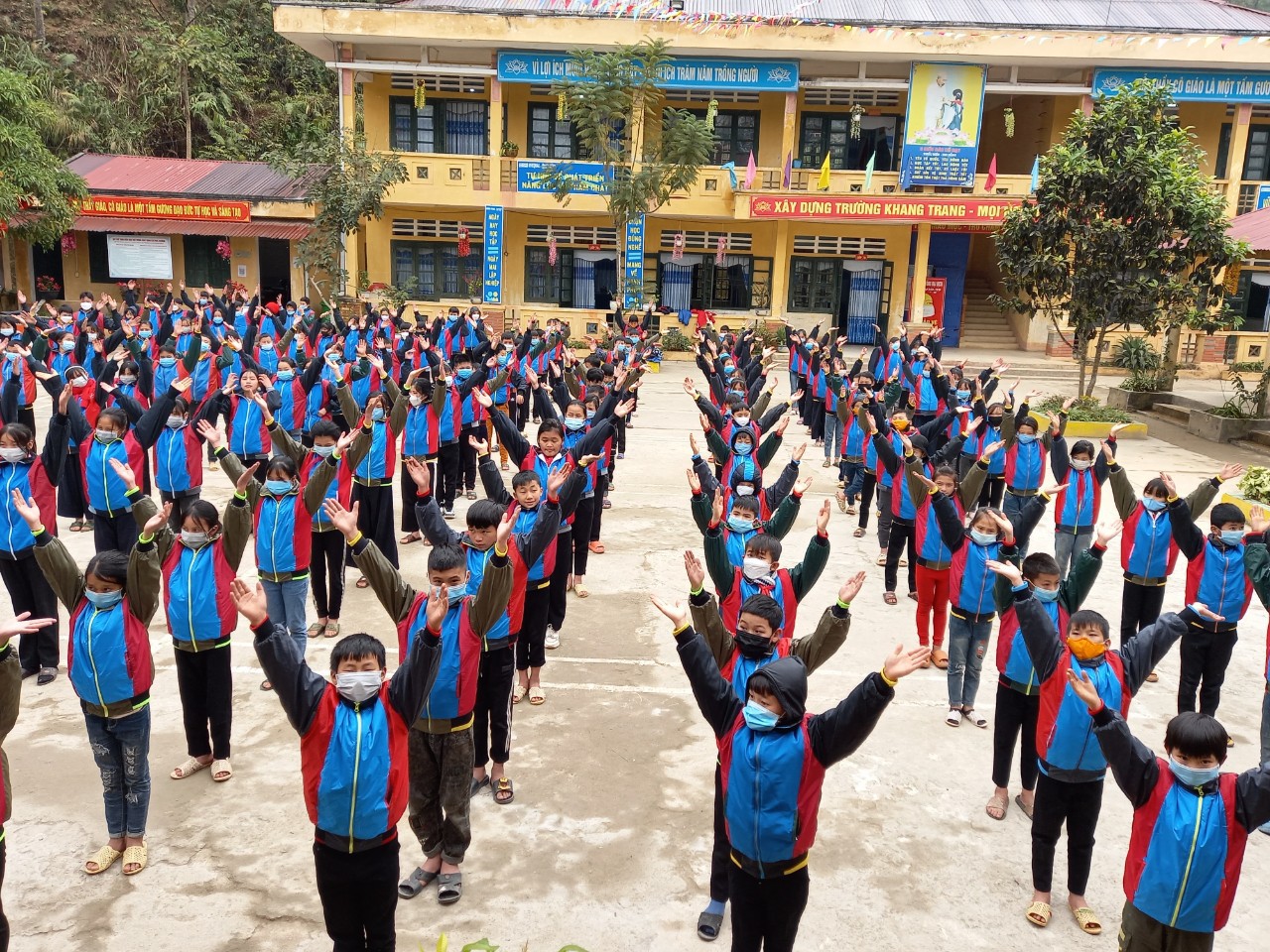 MÙA ĐÔNG ẤM TRÊN VÙNG CAO HOÀNG SU PHÌ